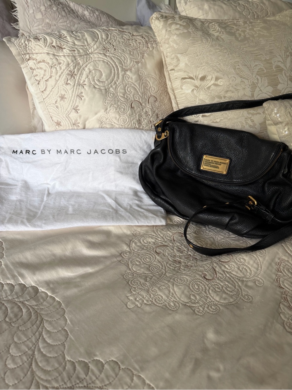 Marc by Marc Jacobs - Black Pebbled Leather Shoulder Bag with Gold Plaque